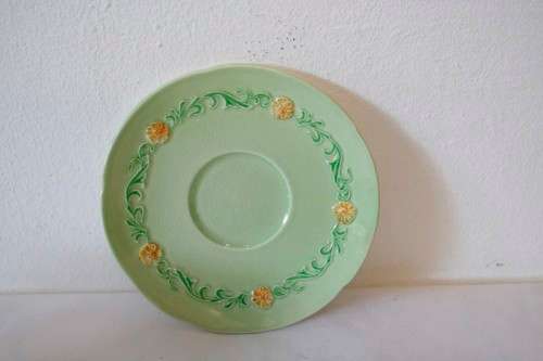 A lovely (1930s) Carlton Ware "Australian design" Yellow buttercup garland design tea set for two