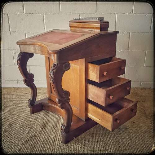 RARE antique Victorian (c1880) 4-drawer davenport (ship's captain desk) with a leather top