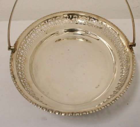**RS17** A stunning vintage silver plated footed, handled bowl with gorgeous detailing.