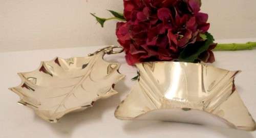 **RS17** Two vintage silver plated sweet, nuts etc bowls w/ gorgeous detailing. one price for both.