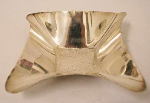 **RS17** Two vintage silver plated sweet, nuts etc bowls w/ gorgeous detailing. one price for both.