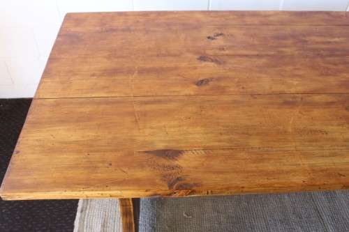 **RS17** A sturdy solid wooden (2.4m long) 8 to 10 seater dining/ patio table in great condition