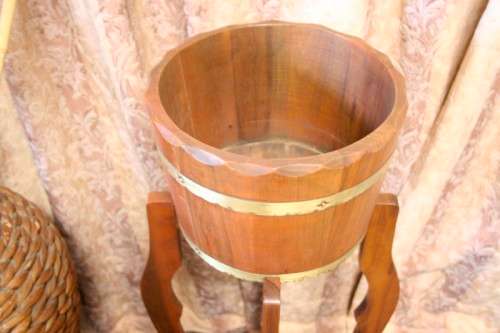 A superb vintage tall Imbuia planter stand with a brass-ring bowl in wonderful condition