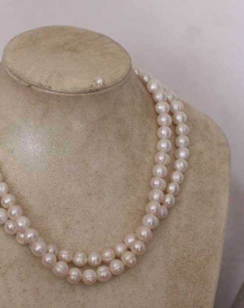 Beautiful double-strand genuine cultured white baroque pearl ladies necklace w/ larger white pearls