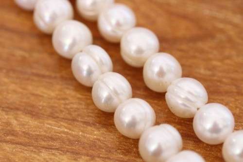 Beautiful double-strand genuine cultured white baroque pearl ladies necklace w/ larger white pearls