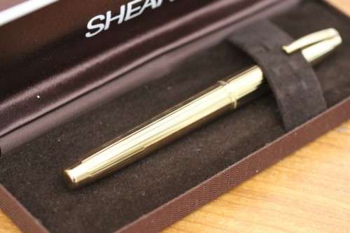 **RS17** Superb Sheaffer Imperial 777 gold plated fountain pen w/ 14ct gold nib in its original box