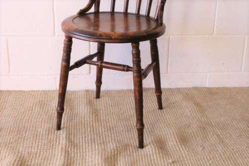 A stunning antique spindle-back occasional chair w/ a round seat and gorgeous turned legs & supports