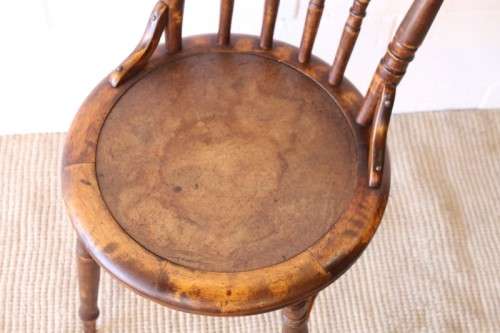 A stunning antique spindle-back occasional chair w/ a round seat and gorgeous turned legs & supports