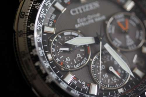 **RS17** Incredible boxed Citizen Titanium Eco-Drive GPS wrist watch in the original box with papers