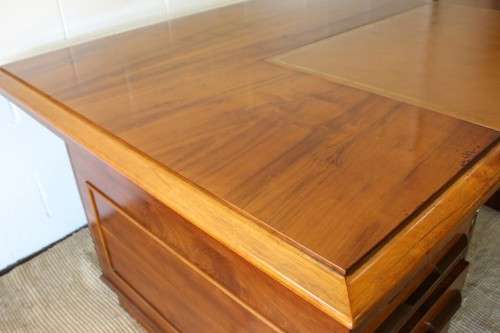 **RS17** A vintage large Yew wood executives office desk with a leather inlay top and ample space!!