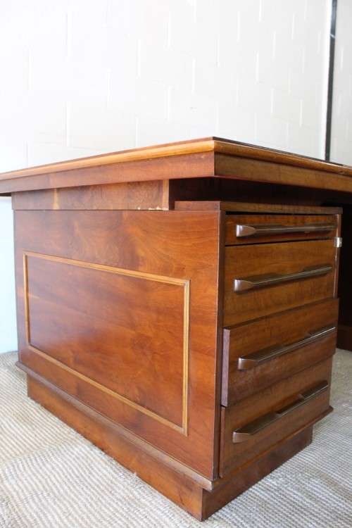 **RS17** A vintage large Yew wood executives office desk with a leather inlay top and ample space!!