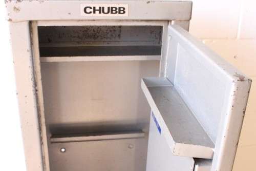 A solid Chubb Safes steel rifle safe with hand-gun/ ammunition shelves in the safe & in the door
