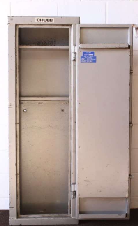 A solid Chubb Safes steel rifle safe with hand-gun/ ammunition shelves in the safe & in the door