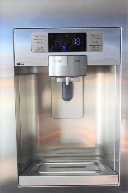 An awesome stainless steel Samsung (Model RSG5Furs) 760 litre side-by-side fridge-freezer