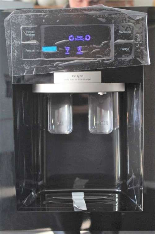 **RS17** Samsung mirror finish (Model RS21HFCMR) 524 litre side-by-side fridge-freezer w/ ice maker