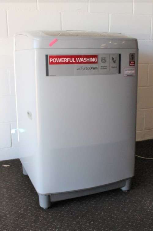 Top-quality silver LG 12kg top loader washing machine model: T12DTEFTH with Turbo Drum
