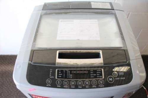 Top-quality silver LG 12kg top loader washing machine model: T12DTEFTH with Turbo Drum