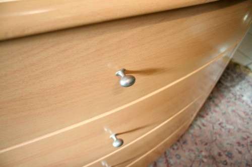 **RS17** A modern styled dressing table with 4 large drawers, side cupboards and an oval mirror