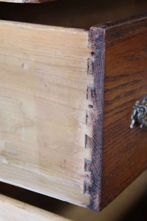 Awesome antique large carved Oak 5-drawer chest of drawers w/ gorgeous period style handles - WOW!!