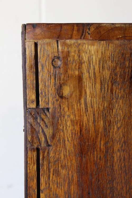 **RS17** Wonderful dark wood bookcase w three shelves - ample space for books or even collectables!