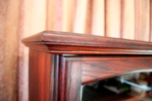 **RS17** A fantastic (Oak) stained Mahogany TV-Cabinet w/ ample space for an entertainment system