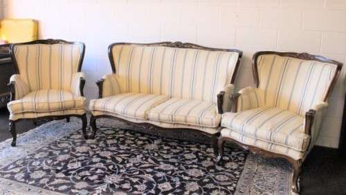 **RS17** Beautiful, newly upholstered Queen Anne lounge suite w/ a 2-seater settee & 2x armchairs