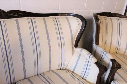 **RS17** Beautiful, newly upholstered Queen Anne lounge suite w/ a 2-seater settee & 2x armchairs