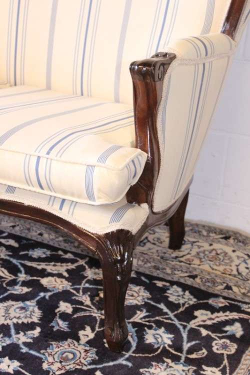 **RS17** Beautiful, newly upholstered Queen Anne lounge suite w/ a 2-seater settee & 2x armchairs