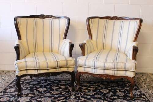 **RS17** Beautiful, newly upholstered Queen Anne lounge suite w/ a 2-seater settee & 2x armchairs