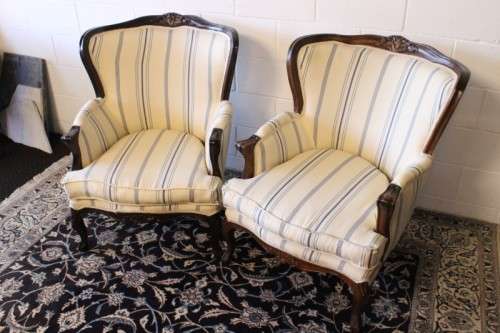 **RS17** Beautiful, newly upholstered Queen Anne lounge suite w/ a 2-seater settee & 2x armchairs