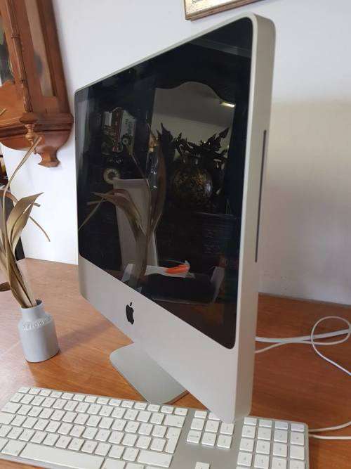 **RS17** Amazing high quality Apple iMac (7.1) desktop w/ keyboard & mouse -in stunning condition!!