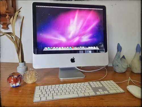 **RS17** Amazing high quality Apple iMac (7.1) desktop w/ keyboard & mouse -in stunning condition!!