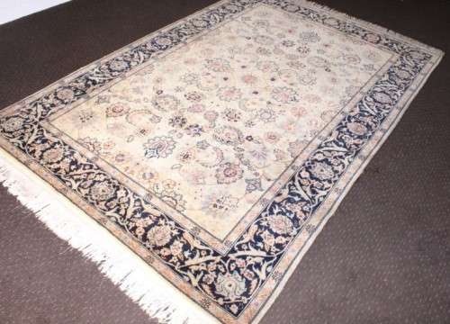 A wonderful large 275cm x 184cm Romanian Balkin Muras (persian) carpet with a Kashan design