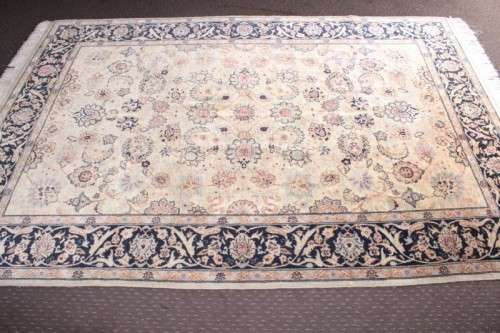 A wonderful large 275cm x 184cm Romanian Balkin Muras (persian) carpet with a Kashan design