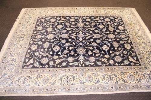 **RS17** An awesome traditional blue and white Iranian Nain Persian carpet - 245cm x 196cm