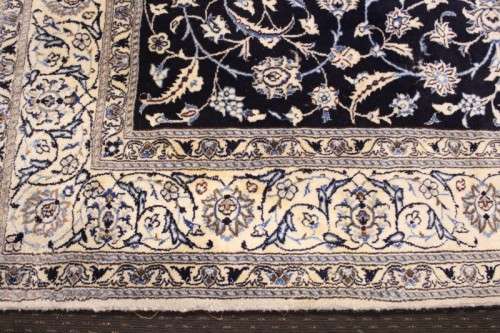 **RS17** An awesome traditional blue and white Iranian Nain Persian carpet - 245cm x 196cm