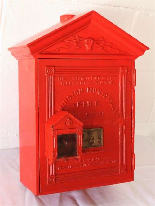 A scarce (early 1900's) Gamewell cast iron fire alarm with original parts . Lifespace Sale