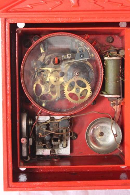 A scarce (early 1900's) Gamewell cast iron fire alarm with original parts . Lifespace Sale
