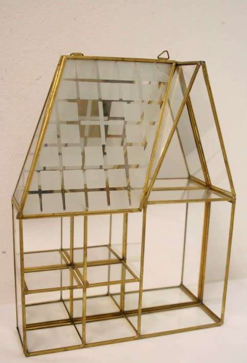 **TS17** A very charming brass and glass (house) printers tray, perfect for miniature ornaments!