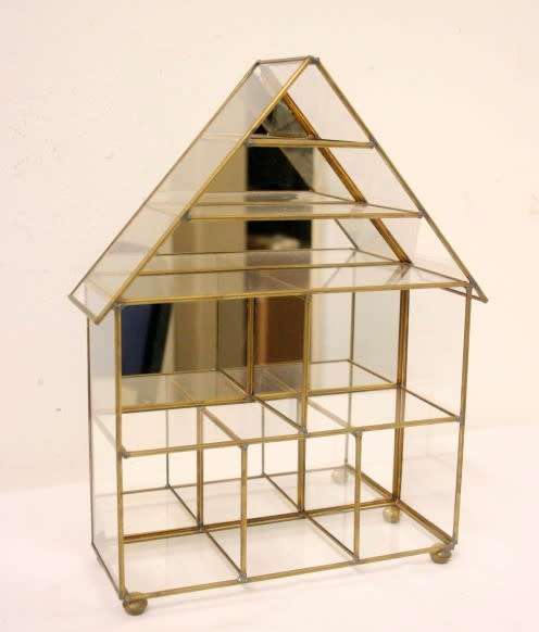 **RS17** A charming footed brass and glass (house) printers tray, perfect for miniature ornaments!