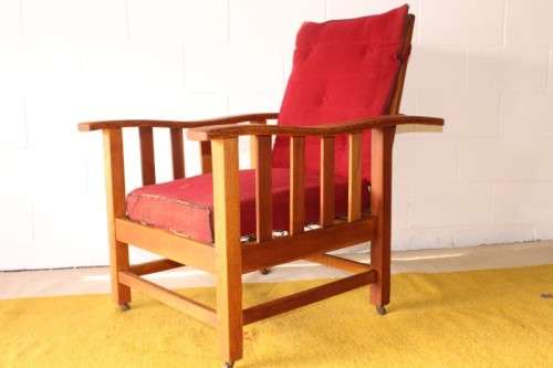 **RS17** Wonderful vintage solid oak Morris chair on castors w/ upholstered cushions in red fabric