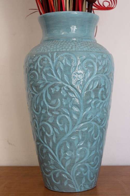 **RS17** A tall blue standing vase - Gorgeous on its own or w/ large flower cuttings or sticks