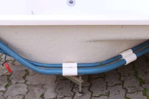 A fantastic Libra corner 6-jet spa bath jacuzzi with a Speck Pump Aqua-1000 pump motor