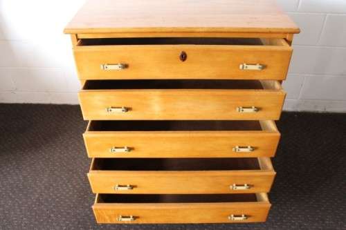 A superb, tall Yellow wood 5-drawer chest of drawers with beautiful period style Art Deco handles