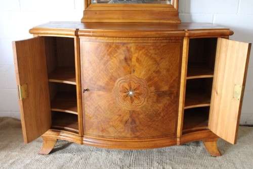 A stunning and beautifully made antique walnut Art Deco dressing table with a bevelled glass mirror