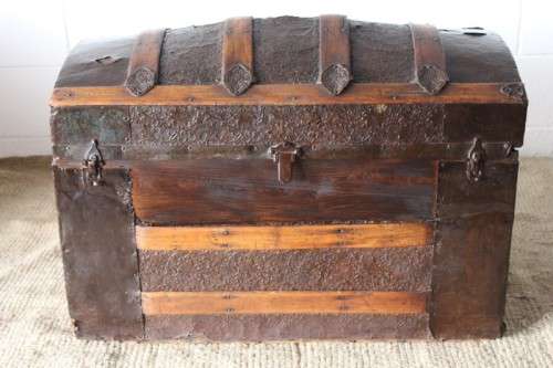 A stunning & rare antique Victorian (c1900) metal-clad wooden camel-back steamer travel trunk