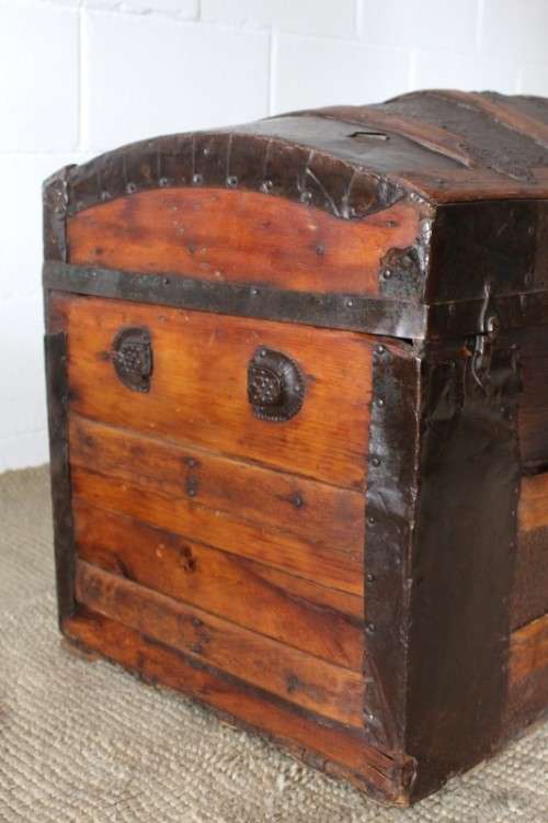 A stunning & rare antique Victorian (c1900) metal-clad wooden camel-back steamer travel trunk