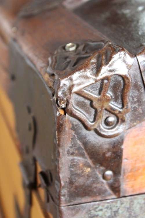A stunning & rare antique Victorian (c1900) metal-clad wooden camel-back steamer travel trunk