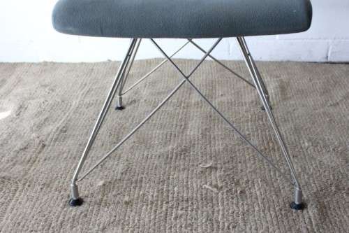 **RS17** A stylish and modern "shaped" upholstered restaurant style dining chair - bid per chair