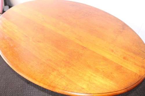An exquisite antique Edwardian solid English honeyed oak bobbin-leg 6-seater dining table